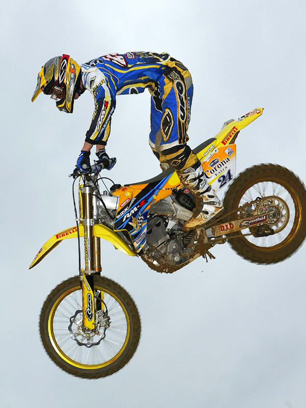 WMX032