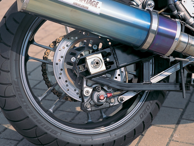 ZZR11003