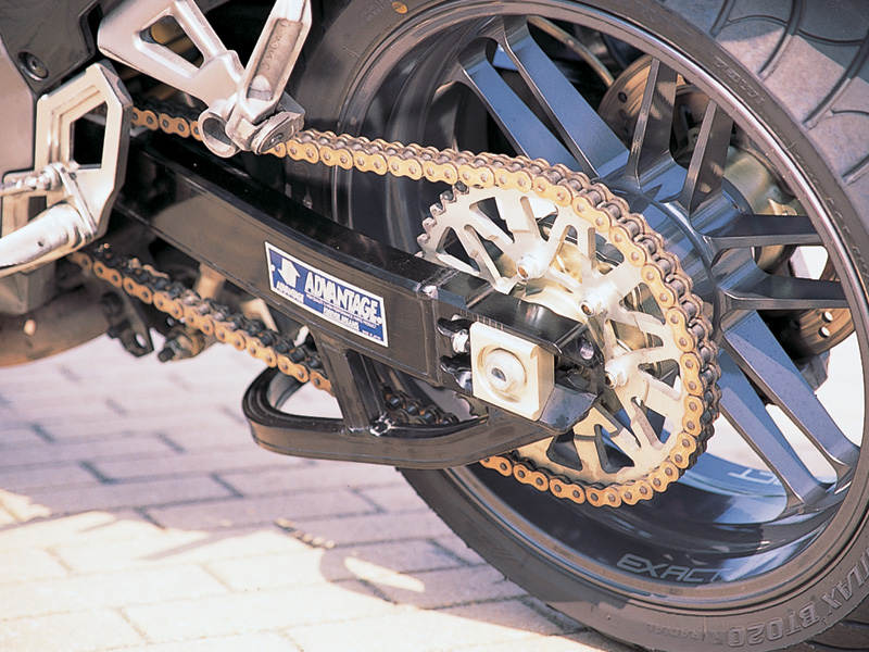 ZZR11004